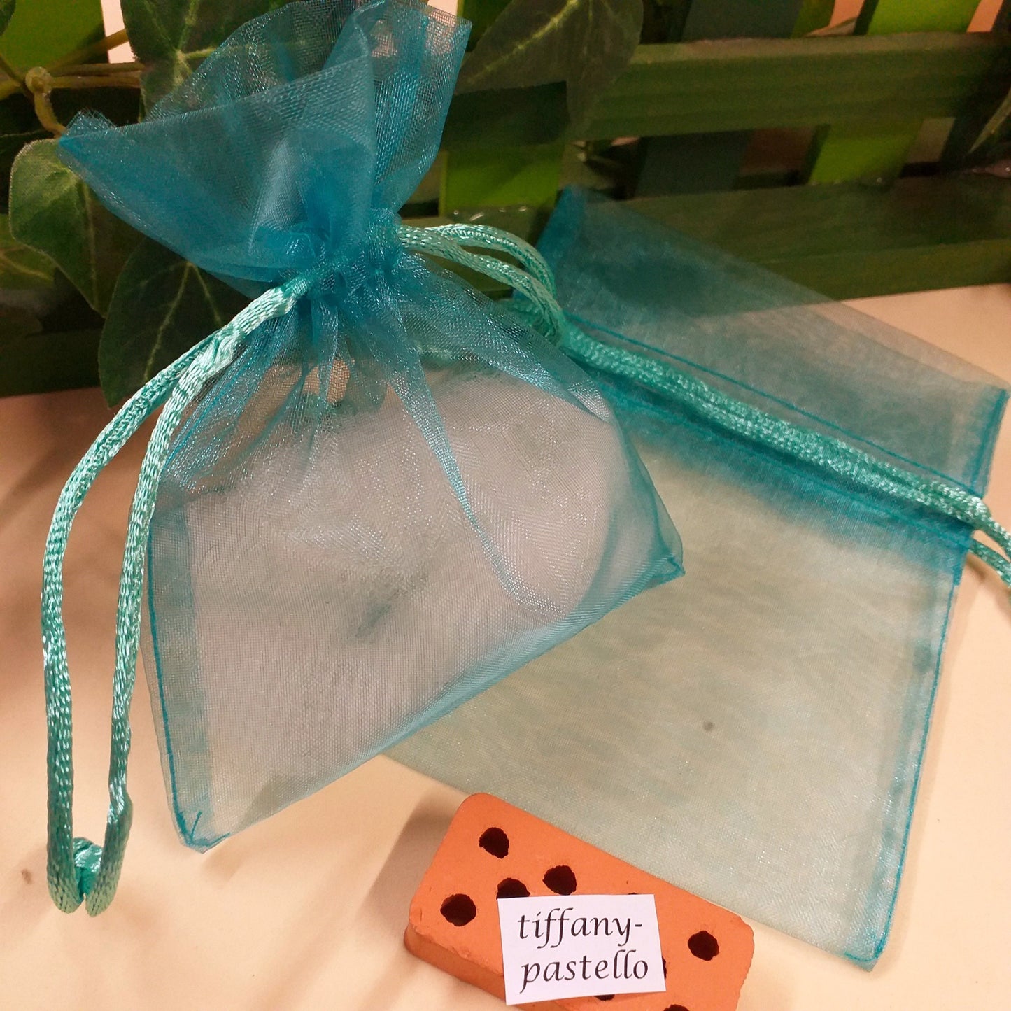Colore blu tiffani-pastello verde bustine organza sacchettini porta confetti porta lavanda porta petali fiori profumati uso confezionamento confetti bomboniere packaging regalini