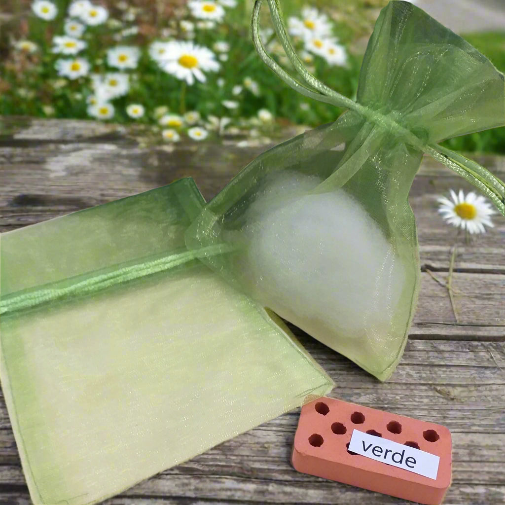 Colore verde bustine organza sacchettini porta confetti porta lavanda porta petali fiori profumati uso confezionamento confetti bomboniere packaging regalini