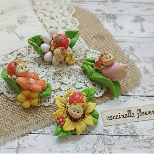 offerta statuine coccinella flower Fiore 4 cm oggettistica statuetta idea regalo bomboniere ricordini decorative uso per hobbistica accessori composizioni fiori decorazioni bonsai piantine perline segnaposto natalizi