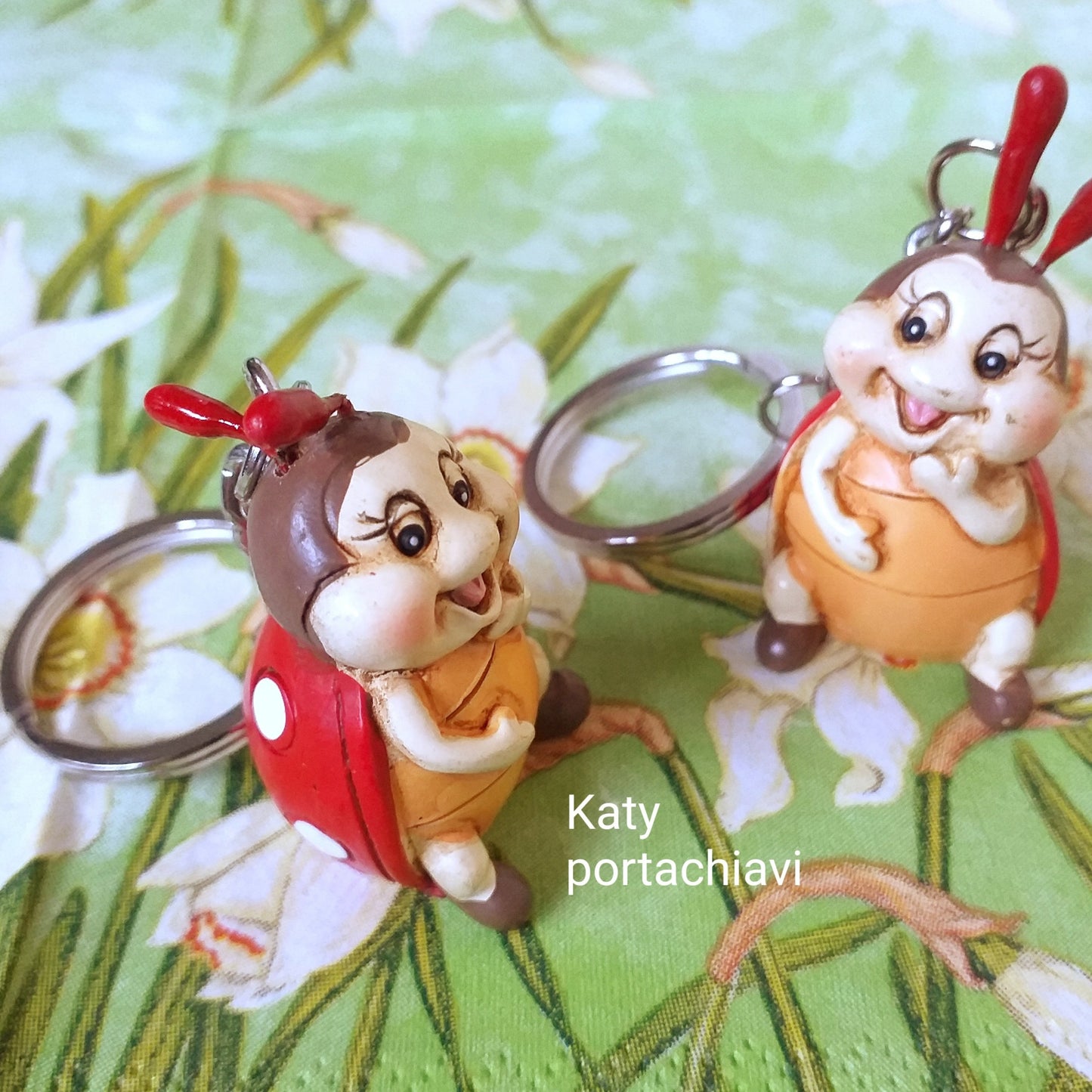 Katy portachiavi statuine coccinella oggettistica statuetta idea regalo bomboniere ricordini decorative uso per hobbistica accessori composizioni fiori decorazioni bonsai piantine perline