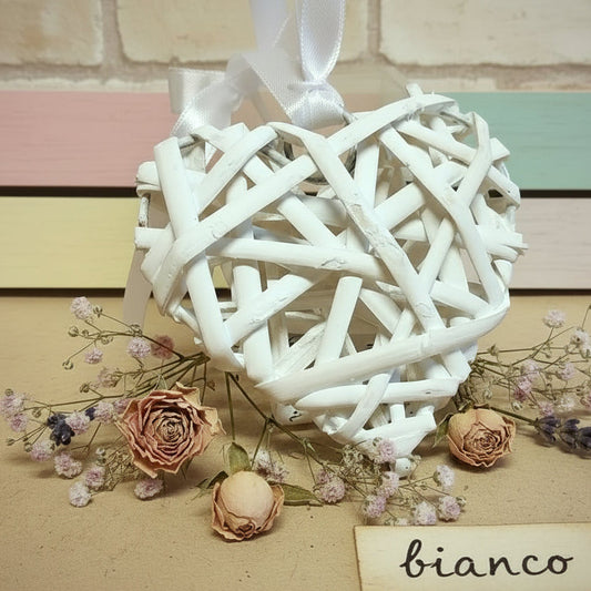 cuore vimini rattan viticcio midollino salice cuoricino rustico bianco sbiancato dipinto da decorare e appendere per fuoriporta bomboniera natale pasqua