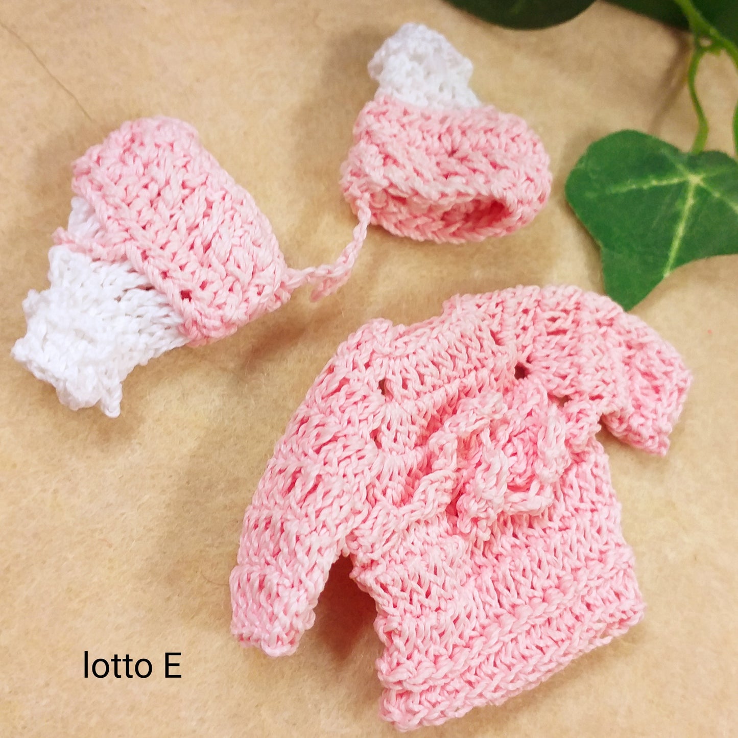 abitino uncinetto decorazioni per biglietti auguri regalo bebè rosa bimba fai da te lotto E