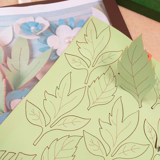 foglie verde pistacchio per fiori e fiorellini ecopelle nappa ecologica simil-pelle Renkalik colori fustellati scampoli per composizioni floreali pasquali primavera uso bomboniere matrimonio centrotavola packaging vetrinistica segnaposto