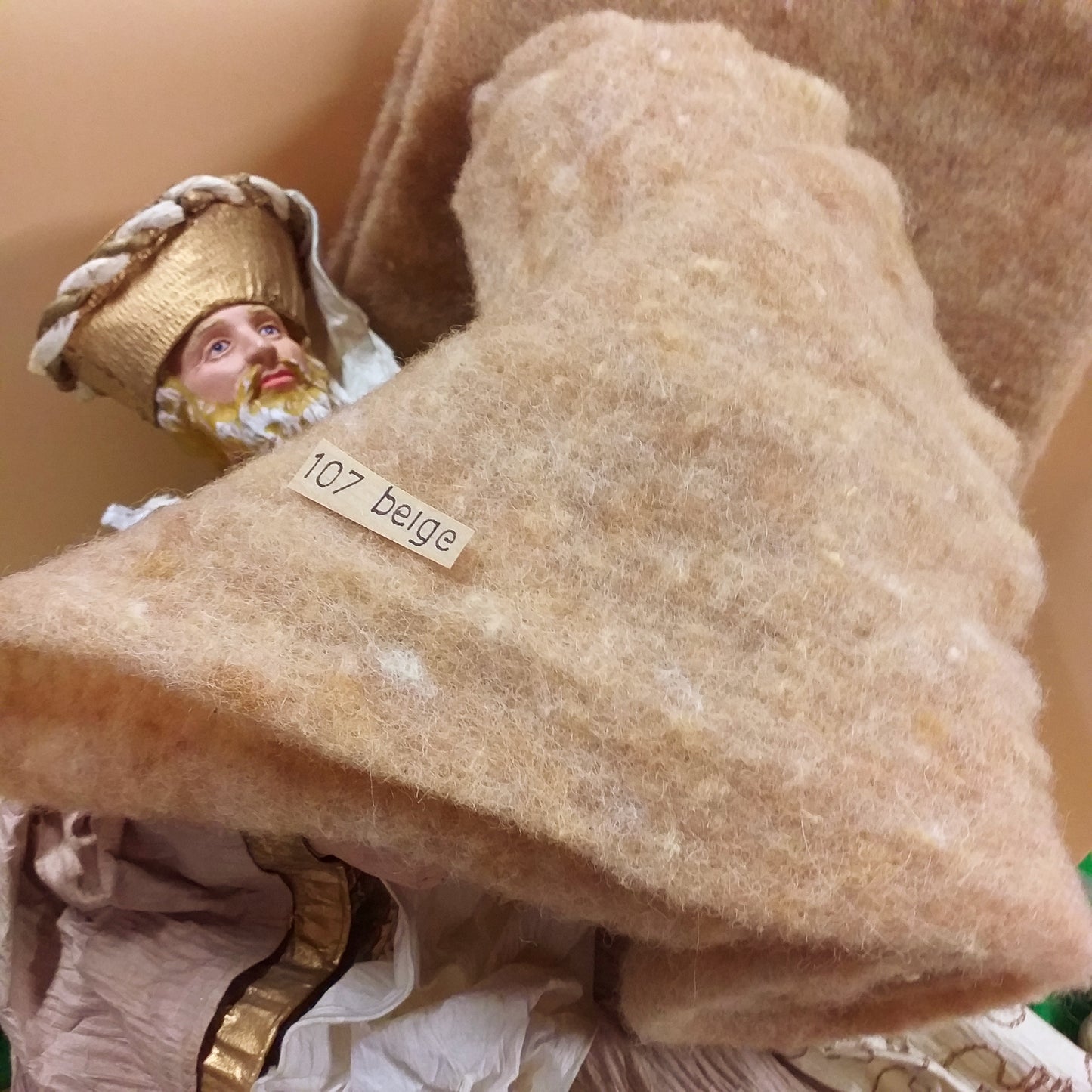 cammello beige baileys rotoli feltro vello di lana Stafil-Lehner Filz Ultima Wolle tessuto morbido modellabile panno 4 mm uso per idee natalizie presepe ambientazione vetrinistica packaging allestimento albero Natale