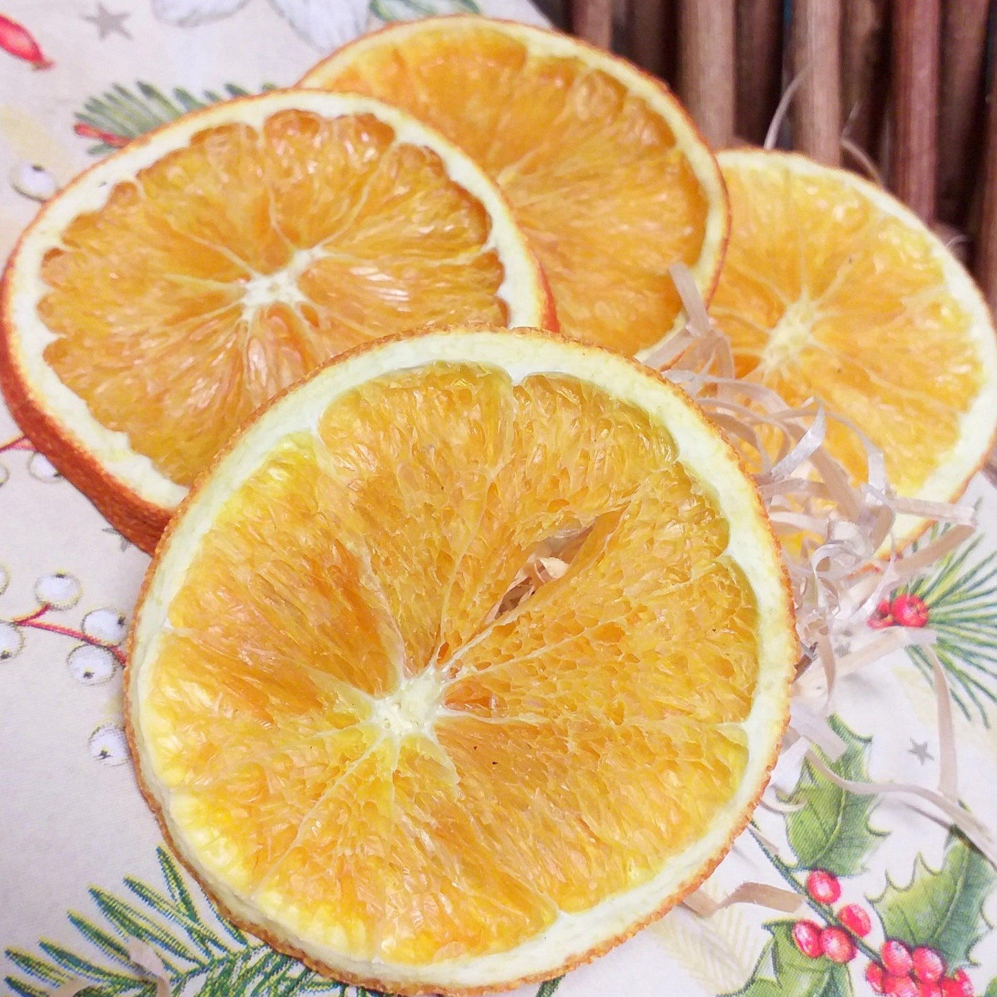 fette di arancia essicate spezie decorative biedermeier uso per decorazioni natalizie addobbi albero segnaposto Natale bomboniere ghirlande fuoriporta centrotavola con fiori rustici