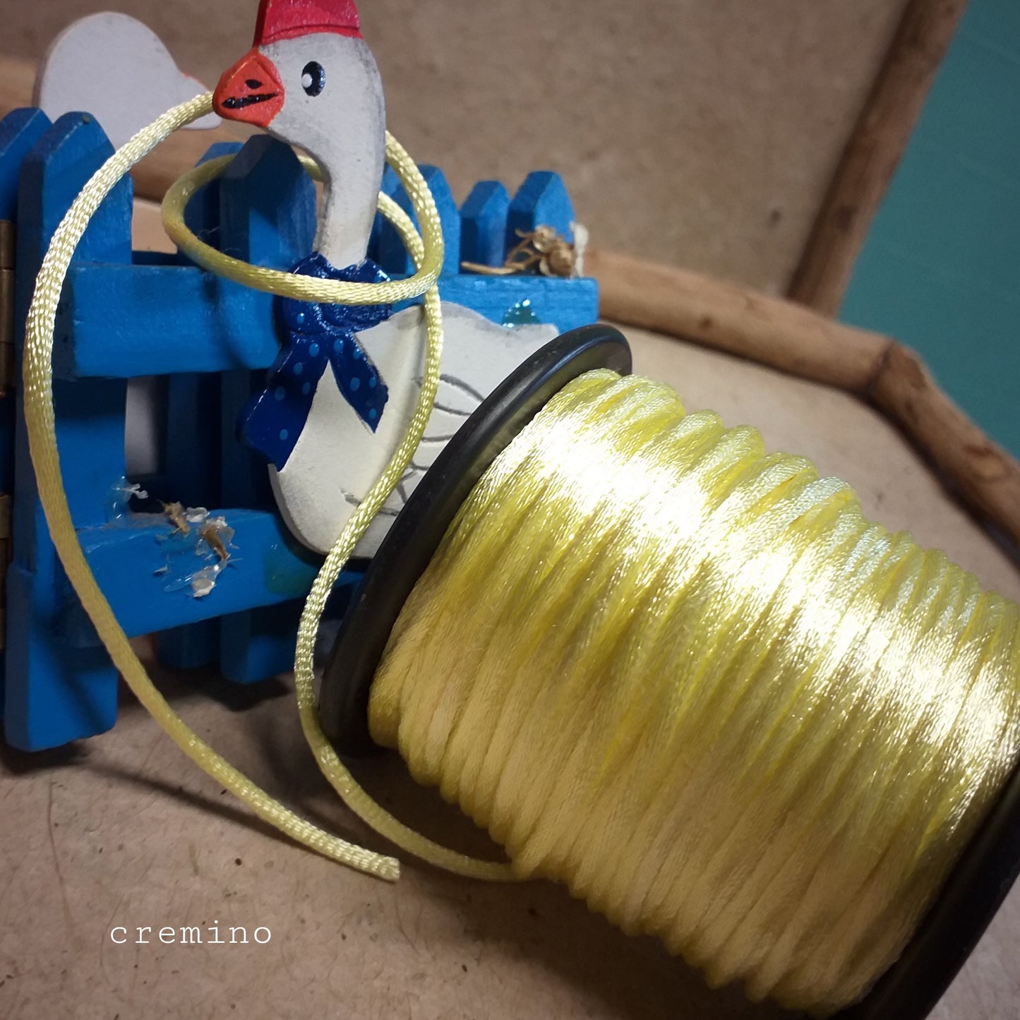 giallo cremino tonalità cordoncino corda filo in coda di topo per collane colori setosi spago uso cordino per perline bigiotteria bijoux collane bracciali gioielli uncinetto macramè tessitura borse