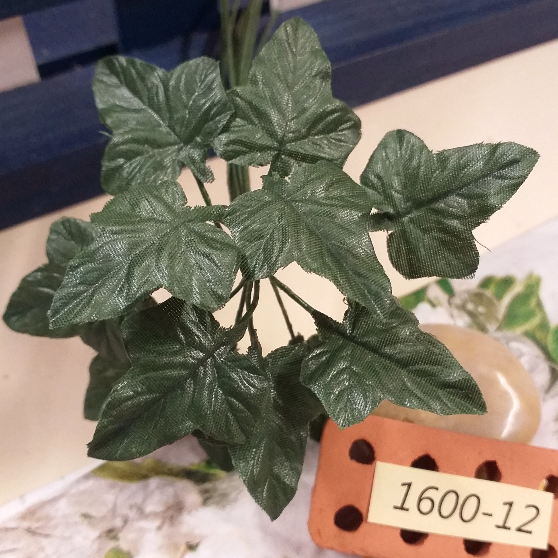 1600-12 rametto foglie mini edera 2.5 cm per composizioni floreali fioristi con fiori artificiali uso packaging allestimento decorazioni addobbi Natale vetrine