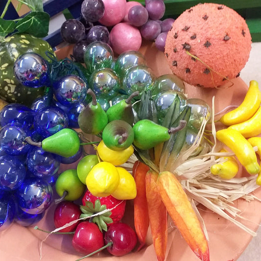 pere mele limoni banane uva ciliegie fragole arance prugne zucche carote mini frutta finta artificiale verdura decorativa per centrotavola composizioni fiori fruttini verdura pasqua addobbi natale packaging idea regalo confezionamento vetrinistica