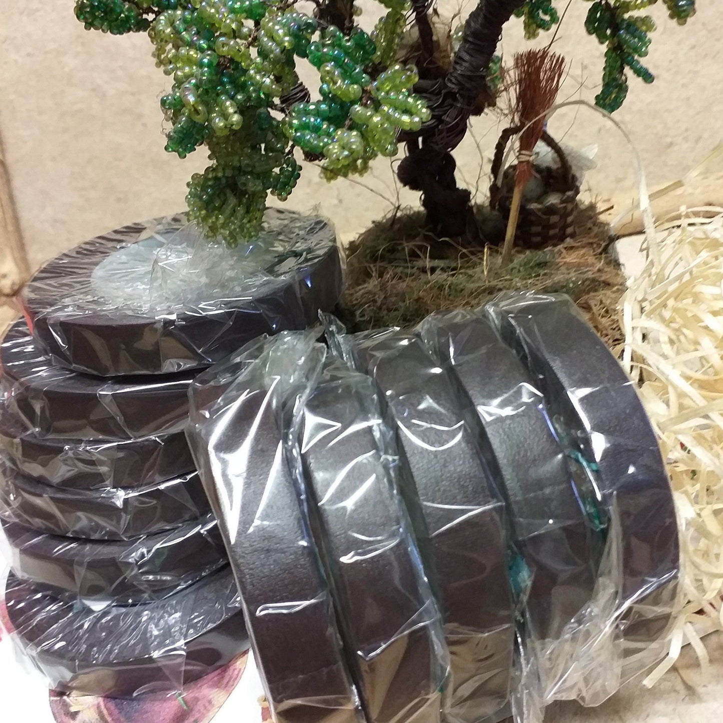 flower tape stemtex nastro carta autoadesivo guttaperca marrone uso per hobbistica fioristi rivestire steli gambi fiori bonsai perline idea creare tronco pianta albero perle