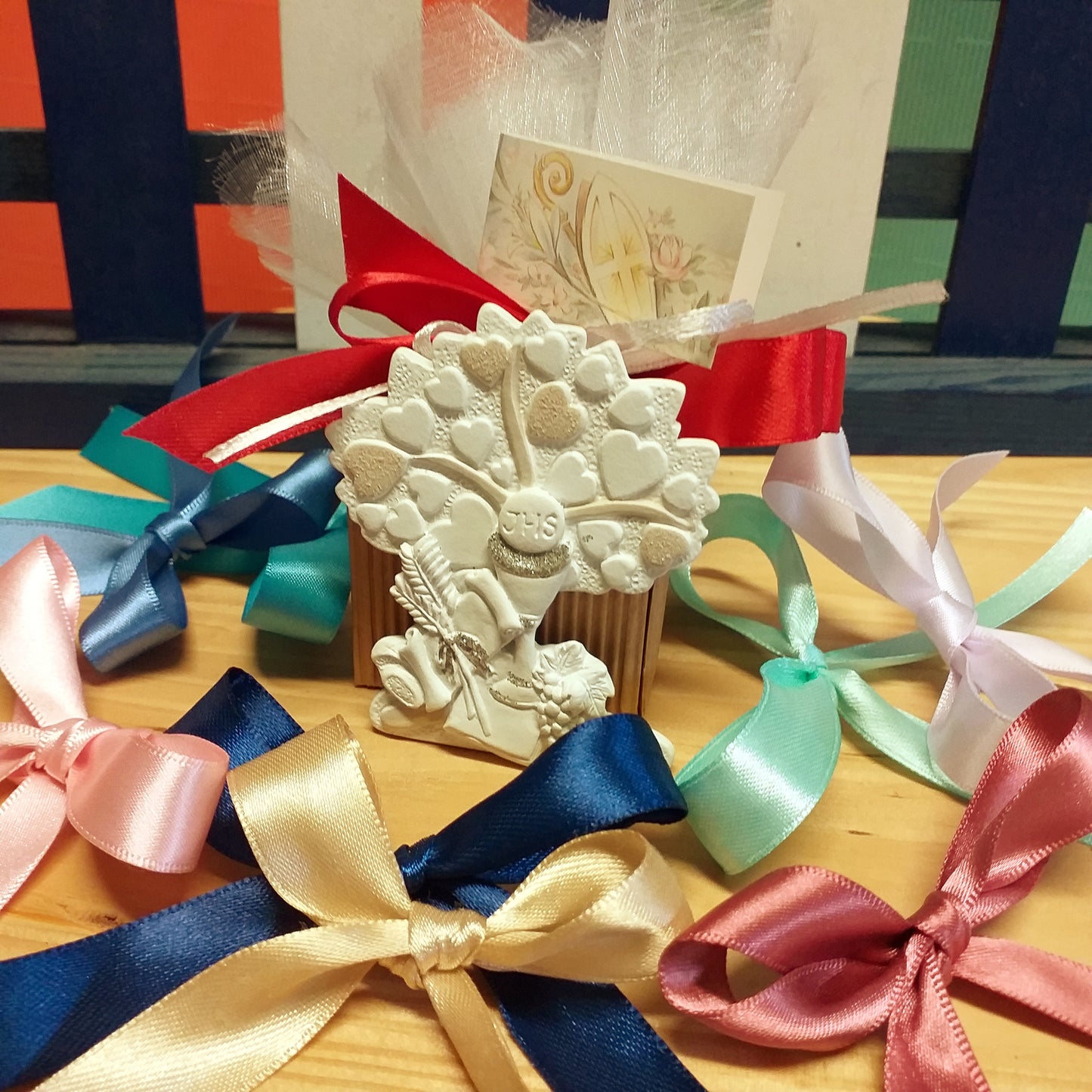 albero della vita con simboli Calice spighe uva icona sacra religiosa bomboniere Prima Comunione Santa Cresima confezionata confetti nastro tulle bigliettino colori scelta nastri
