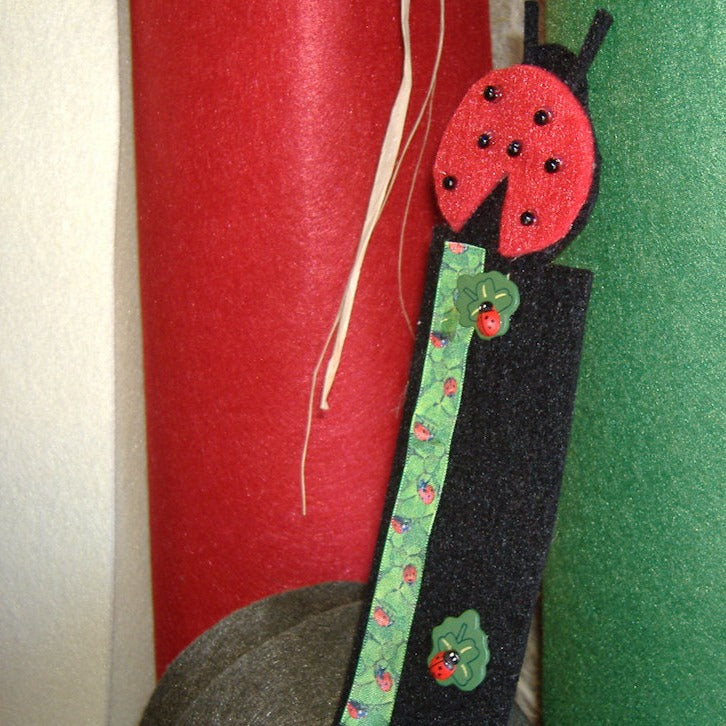 idea segnalibro coccinella da creare con tessuto grosso alto feltro colorato spessore 3 mm stafil per cucito creativo foglio 30 x 45 cm negozio online ad uso lavoretti bambini pasquali natalizi festa della mamma