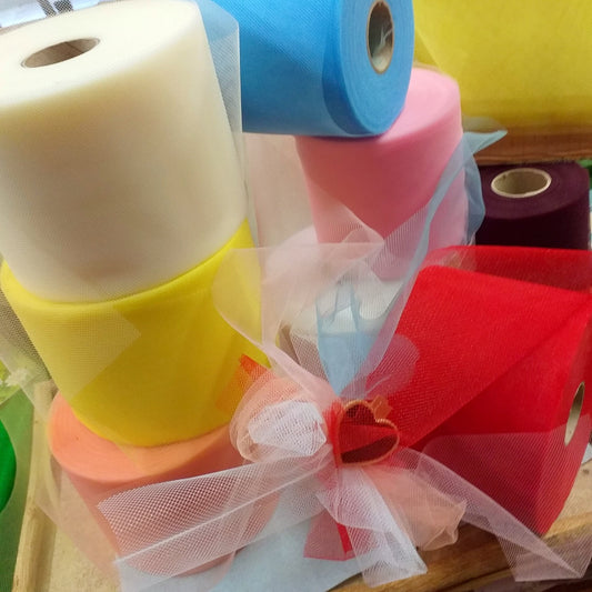vendita online negozio vetrina colori nastri tulle bomboniere addobbi cucito creativo tessuto rotolo economico e metro uso confezionamento confetti cucito bamboline