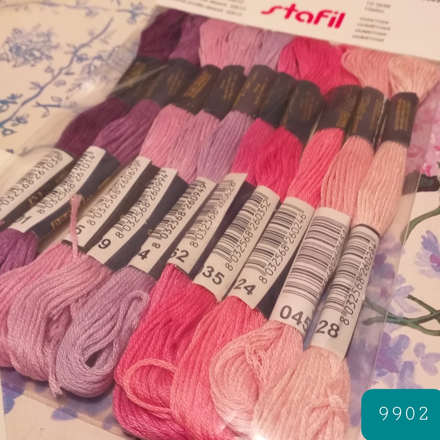 rosa viola lilla glicine offerta Profilo matassine di cotone da ricamo filo moulinè punto croce economico filato stafil 10 colori stock