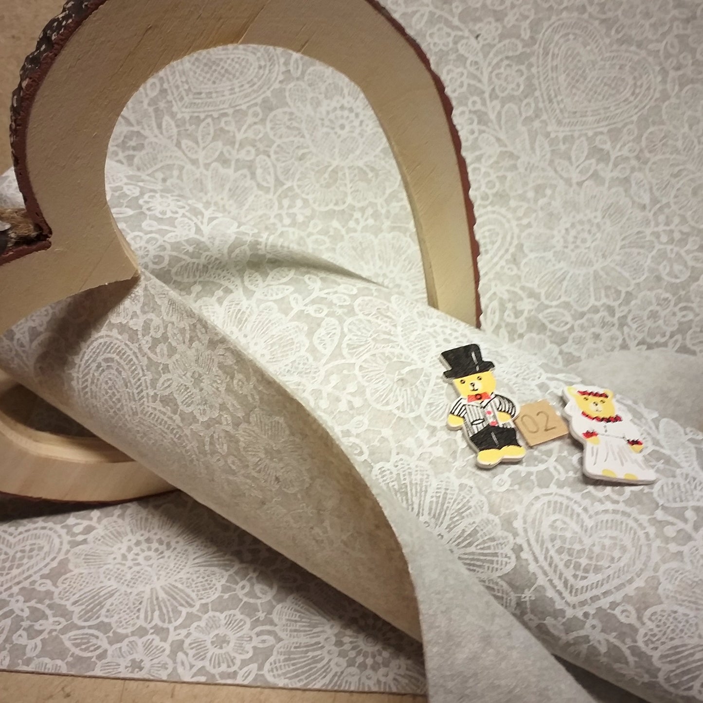 beige grigio bianco pannolenci morbido feltro stampato disegnato pizzo shabby fantasia sposi matrimonio per lavoretti fuoriporta fiocchi nascita coccarde addobbi natalizi decorazioni pasquali vetrinistica bomboniere