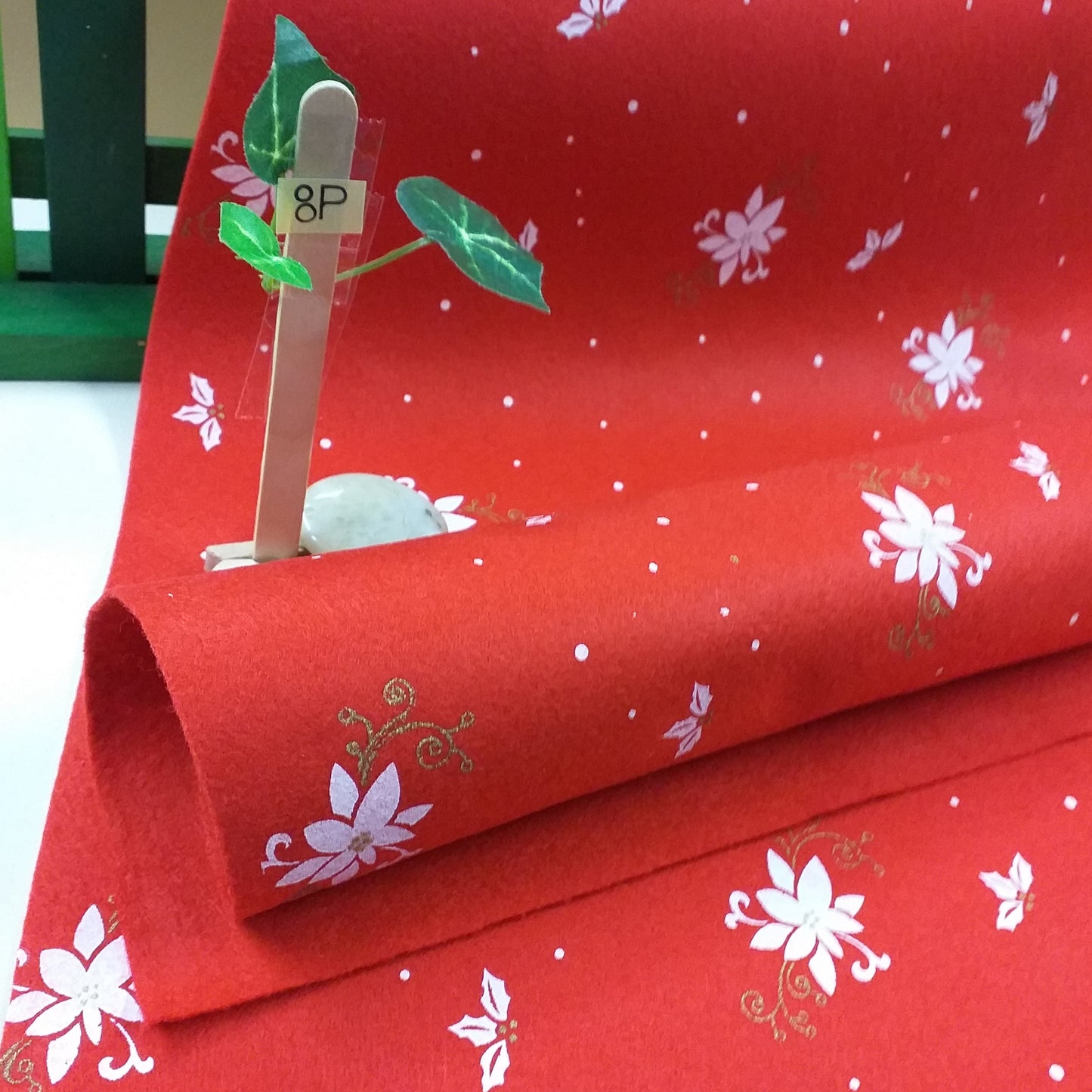 bianco rosso oro glitter pannolenci stampato Natale feltro morbido fantasia stella natalizia poinsettia fiori agrifoglio uso fai da te fuoriporta creazione folletti gnomi centrotavola decorazioni albero