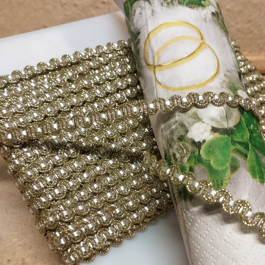 stock offerta passamaneria rifiniture nastri raso bordo bianco bordura dorata di broccato ad uso cucito creativo bambole Natale angioletti decorazioni albero packaging vetrinistica hobbistica natalizia confezionamento bomboniere matrimonio