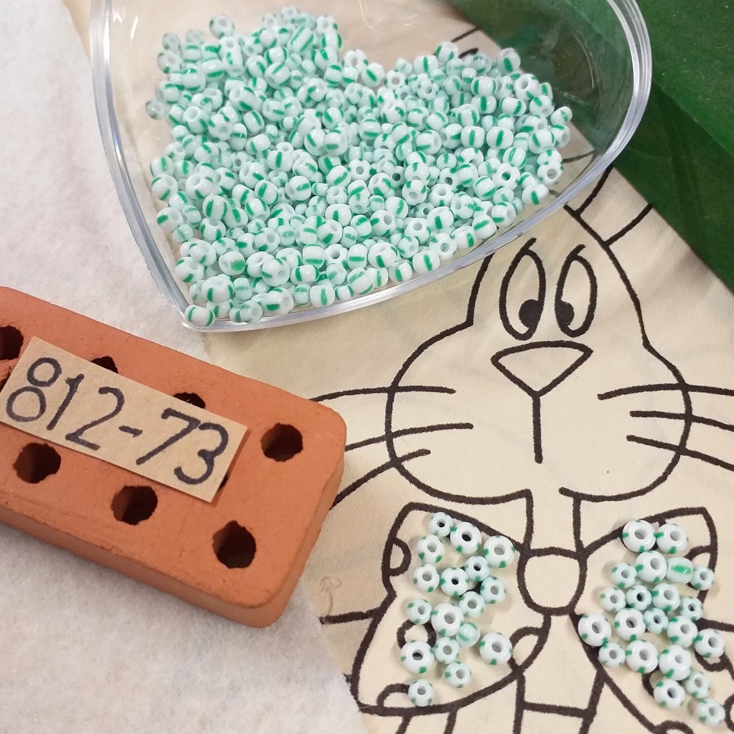 bianco rigato verde pastello rocailles perline indiane conteria uso creare hobby bijoux fiori perle esclusive colori diametro 2.5 mm 9.0 fai da te gioielli di bigiotteria