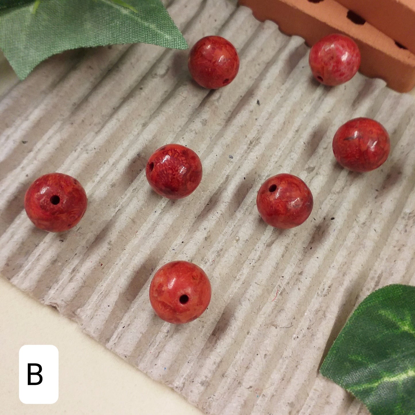 simil-corallo pietre dure e semipreziose per ciondoli di collane con cordini sfere palline componenti perle bigiotteria bijoux