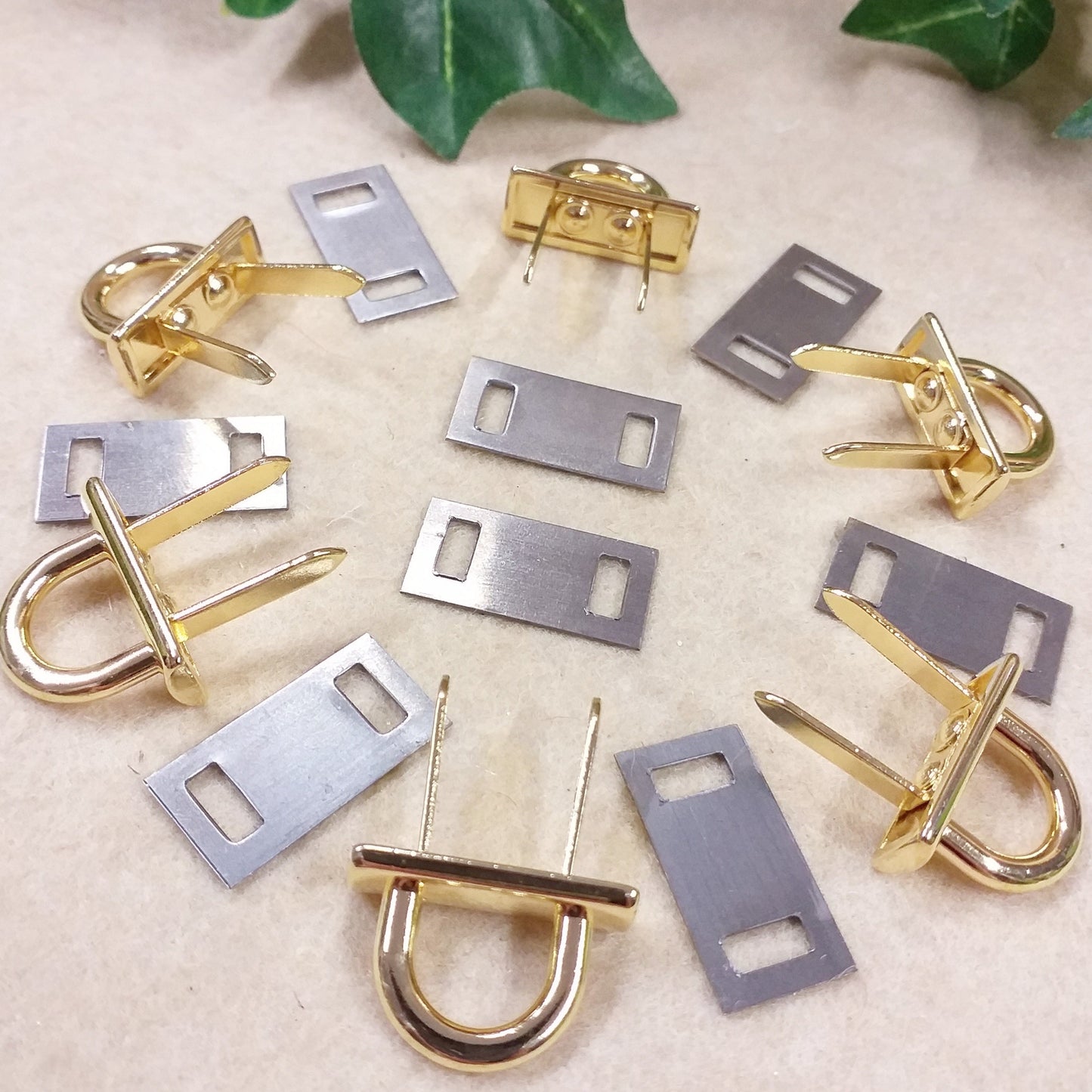 offerta stock 6 pezzi metallo colore oro dorato 20 x 15 mm accessori minuteria ponti 2 componenti per borse fai da te uncinetto attacchi ponticelli con alette pieghevoli per manici tracolla