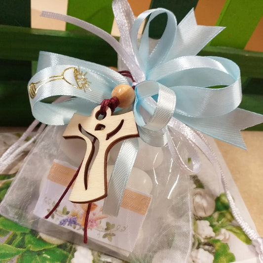nastri panna azzurro celeste bambino maschietto Calice Croce portachiavi legno Tau francescano bomboniera sacchetto Cresima Comunione bianco confezionato confetti bigliettino stampato personalizzato simboli