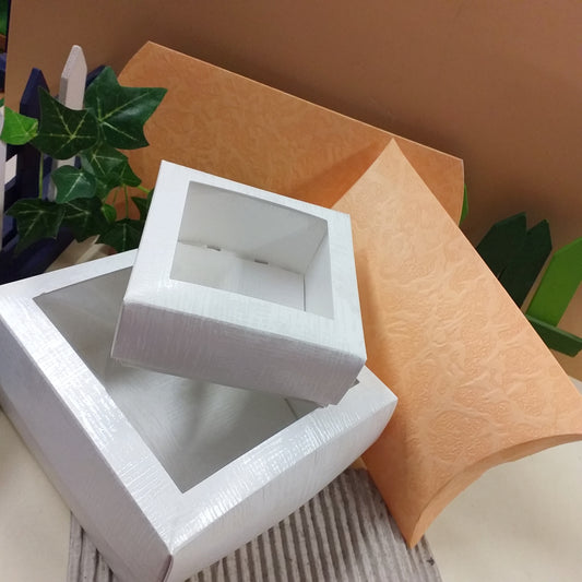 negozio scatole basse larghe ad uso confezionamento regalo packaging, degustazione confetti vuote forma buste per confettata matrimonio cartoncino bianco pesca