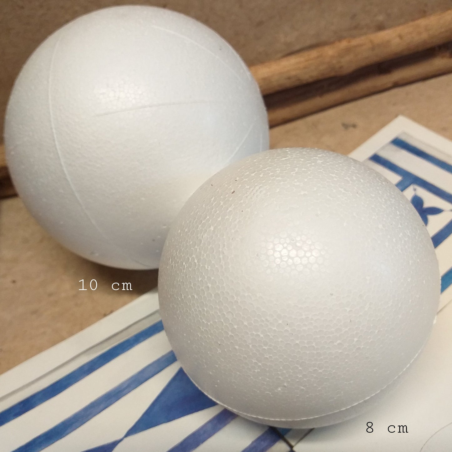 diametro 8 e 10 cm sfere grandi palline polistirolo styrofoam balls da decorare colorare rivestire dipingere decoupage uso addobbi albero natale decorazioni lavoretti creativi bambini hobbistica vetrinistica packaging