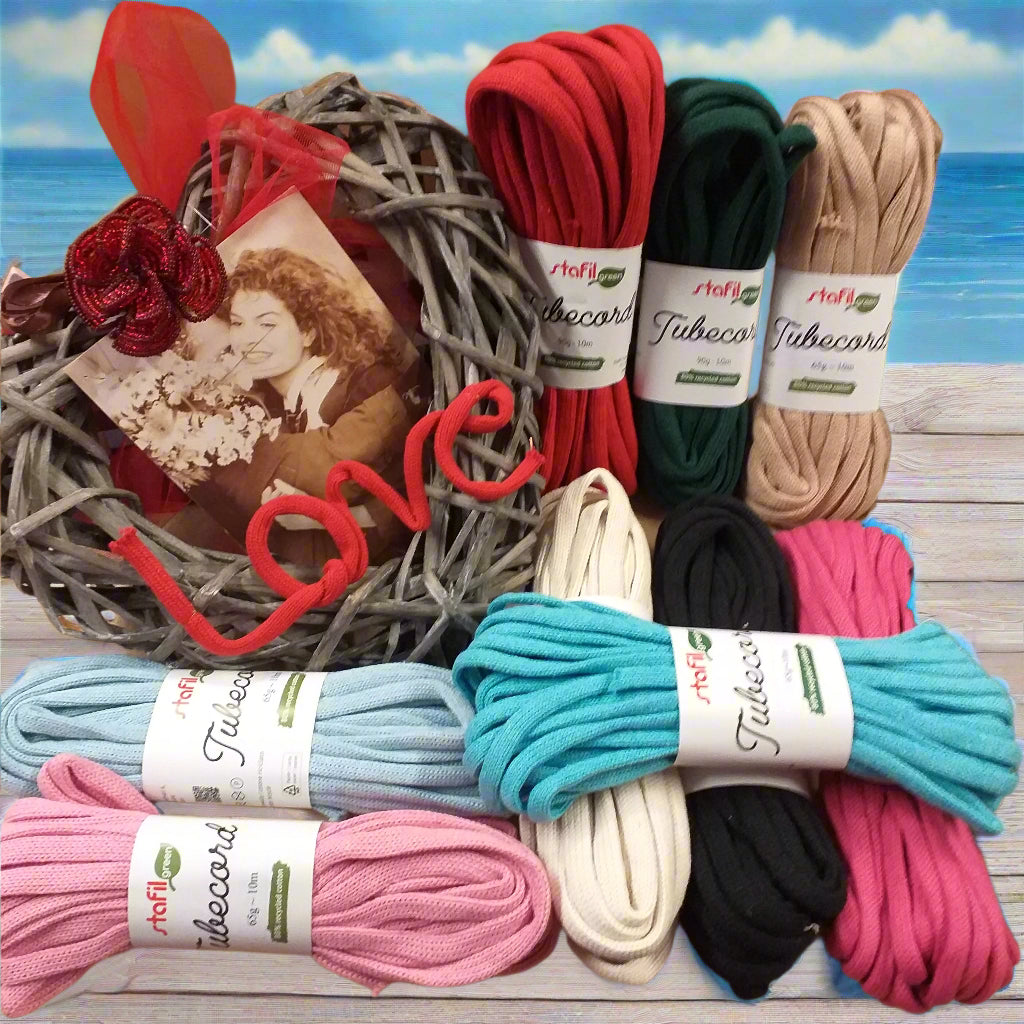 negozio shop online colori tricotin pronto cordoncino tubolare corda da riempire di filo modellabile tubecord stafil green per creare scritte nomi decorazioni fiori farfalle ghirlanda fuoriporta fiorellini perline love san valentino