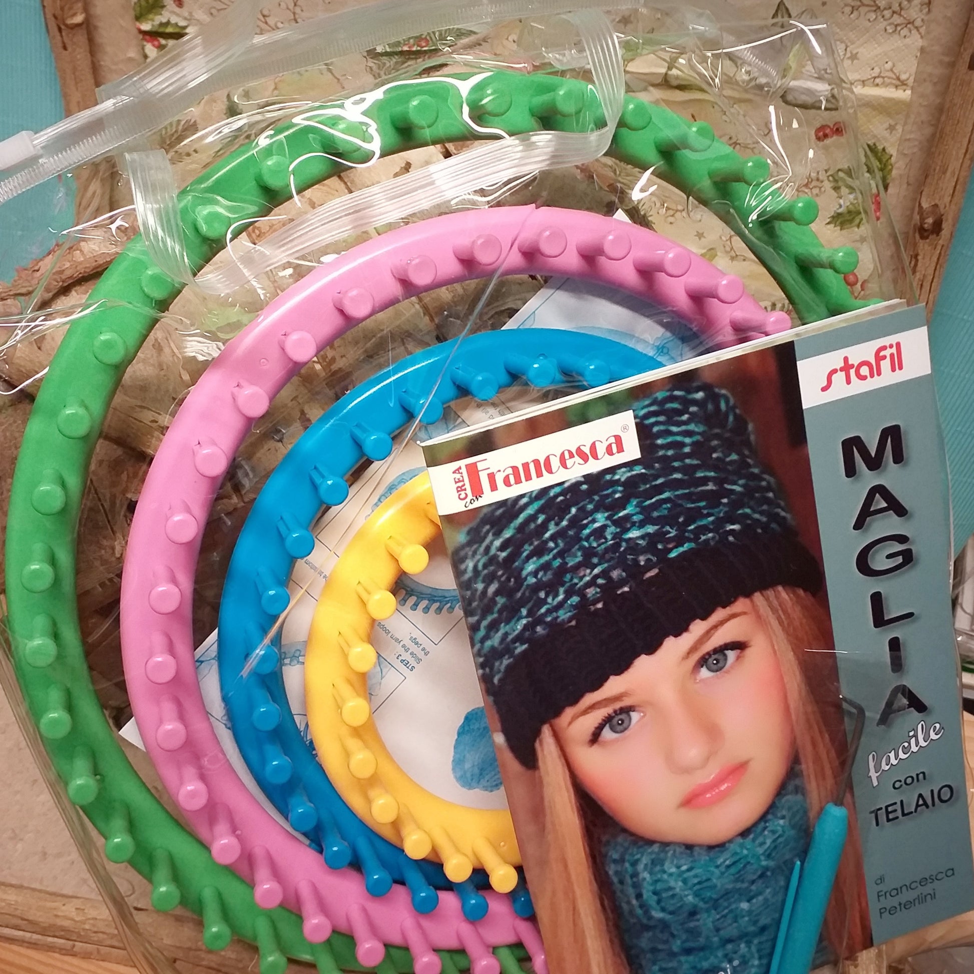 idea regalo creativo kit telaio maglia circolare 4 anelli pioli fissi plastica set ago ferro curvo libro creativo maglieria facile di lana tricotin tubolari