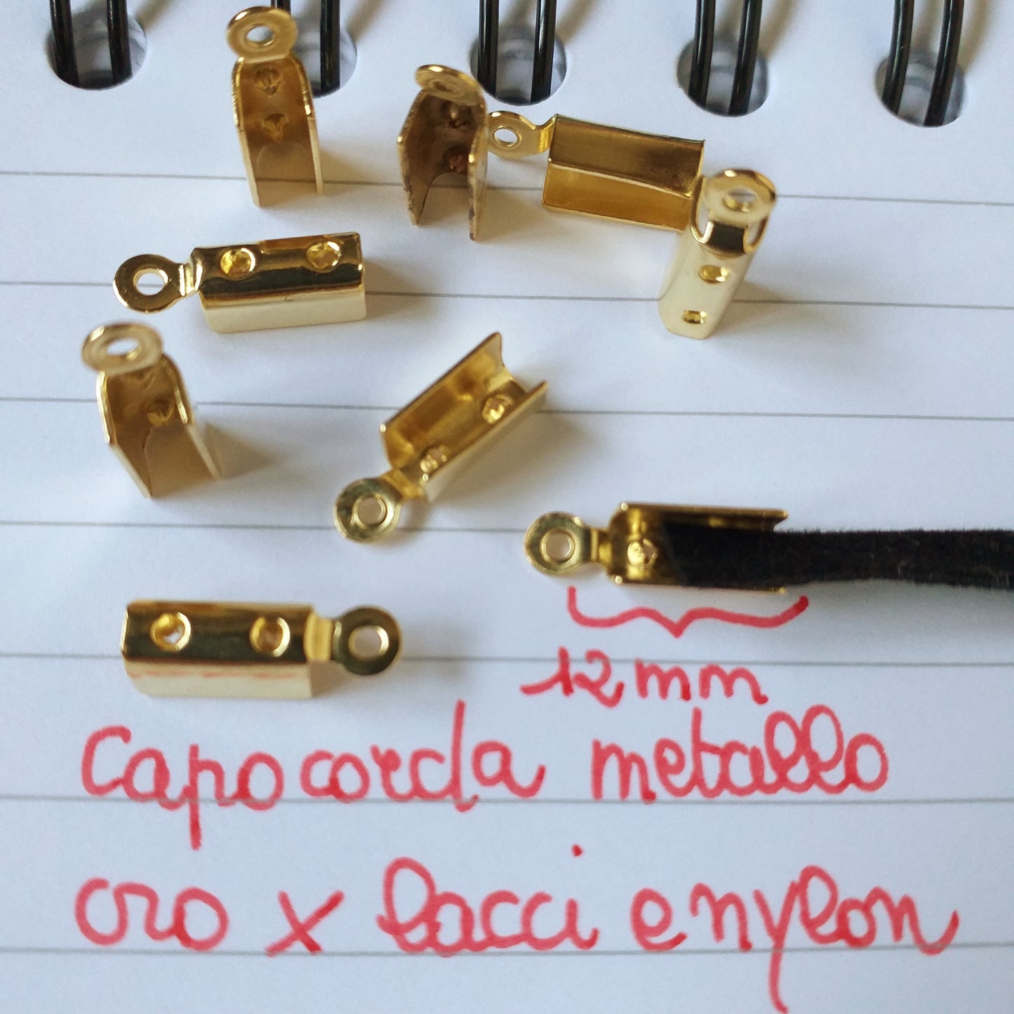 terminali capocorda chiusure per cordini cordoncini lacci bigiotteria metallo oro con fori minuterie collane bracciali fili nylon