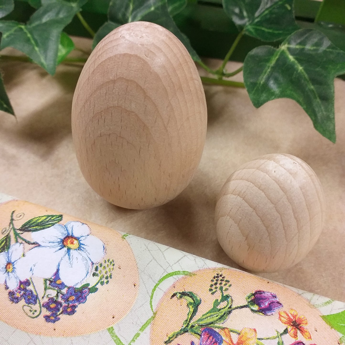prima e seconda misura uova 4 x 6 cm come uovo di gallina ovetti legno da dipingere colorare decorare per albero Pasquale fai da te bambole stoffa cucito rammendo calze angioletti pupazzi pezza tessuto