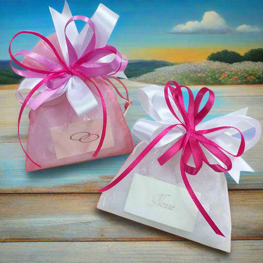 Fucsia e bianco di sacchetti confetti matrimonio colori originali