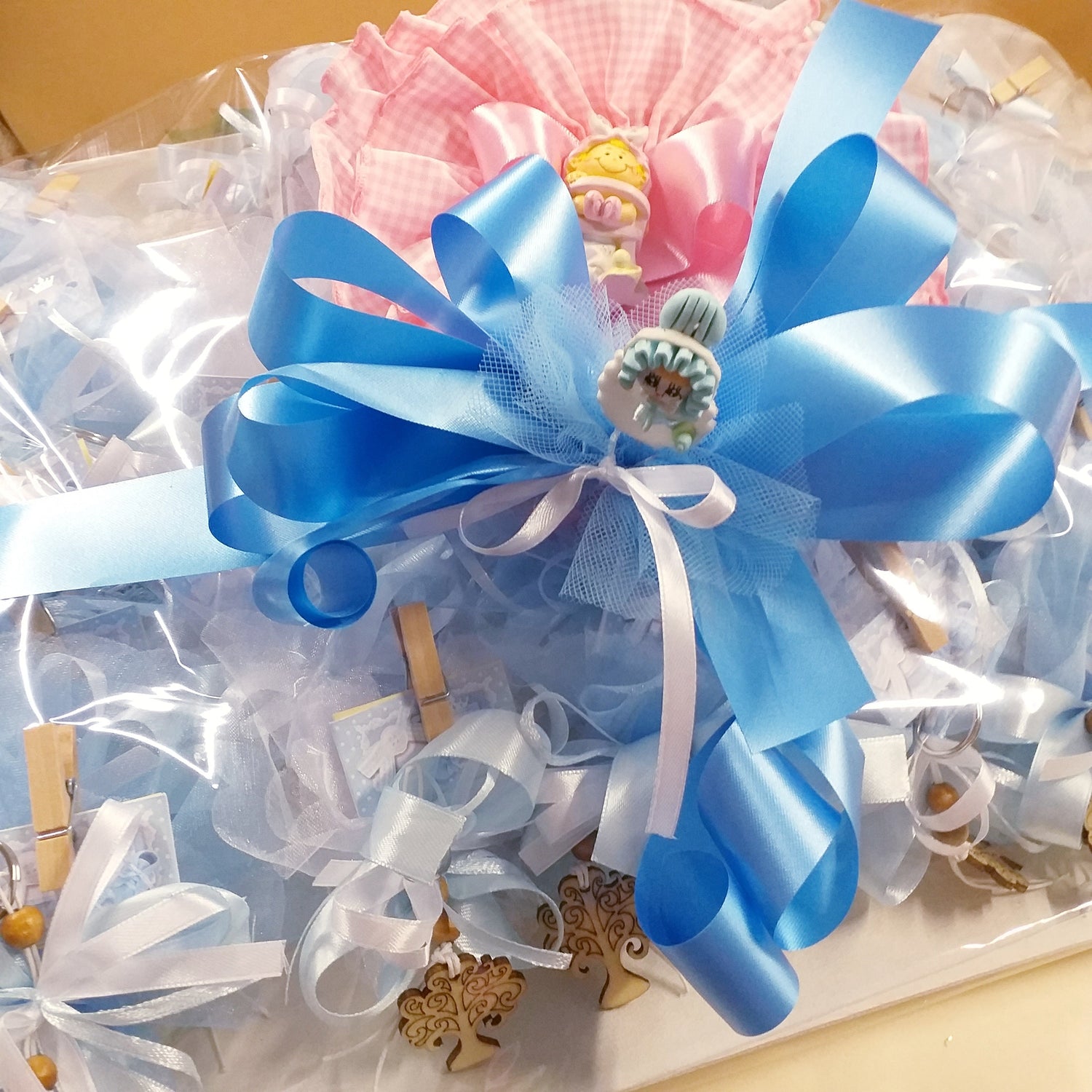 ricordini babyshower piccole bomboniere nascita bimbo bimba confezionate o fai da te albero vita rosa celeste portachiavi personalizzato aprifesta souvenir gadget economici