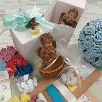 colori confezionamento roselline scatole di angeli da appendere bomboniere idee regalo oggetto resina acquasantiera forma angioletto prima comunione cresima battesimo