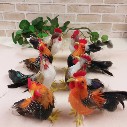 bianco beige arancione colori misti assortiti gallo gallina piume ciniglia statuette gallinacei miniature 8 cm allestimento pollaio decorazioni pasquali addobbi primaverili fai da te vetrine packaging chiudipacco uova sorpresa