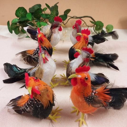 bianco beige arancione colori misti assortiti gallo gallina piume ciniglia statuette gallinacei miniature 8 cm allestimento pollaio decorazioni pasquali addobbi primaverili fai da te vetrine packaging chiudipacco uova sorpresa