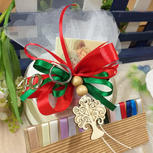 albero della vita portachiavi eco-friendly legno naturale uso bomboniera confezionata confetti bigliettino o anniversario matrimonio quarantesimo da personalizzare simboli di plastica fedi numero 40 nozze di smeraldo