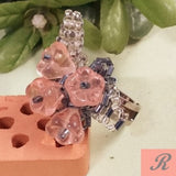 fiori e foglie rosa grigio argento intrecciati shop anelli artigianali bigiotteria di perline perle pietre intreccio schema tecnica fatti a mano con filo e basi