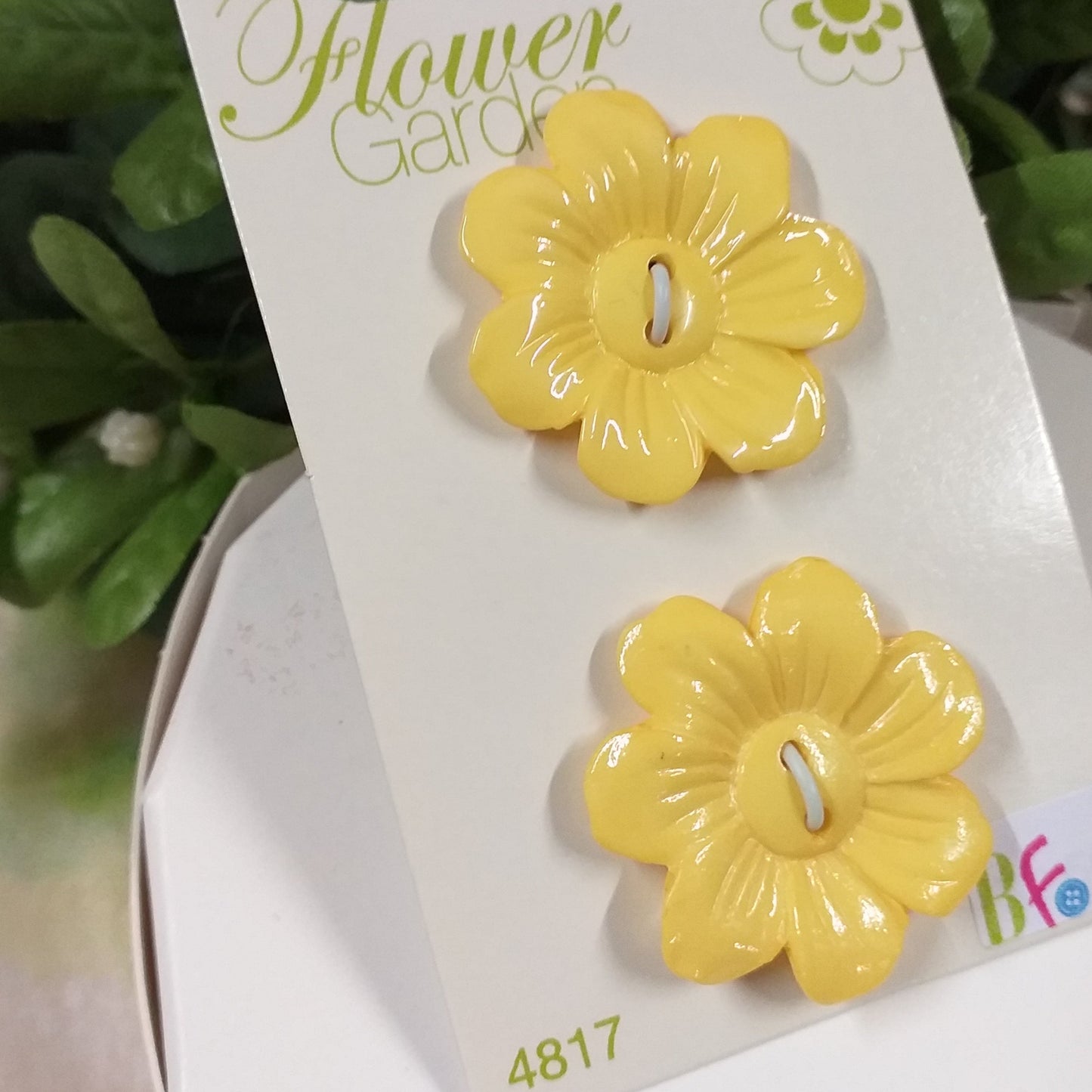 coppia flower garden basi resina gialla coppette copriperle bottoni margherite daisy uso borse chiusure fiorellini bracciali collane bigiotteria orecchini anelli fai da te fiori perline