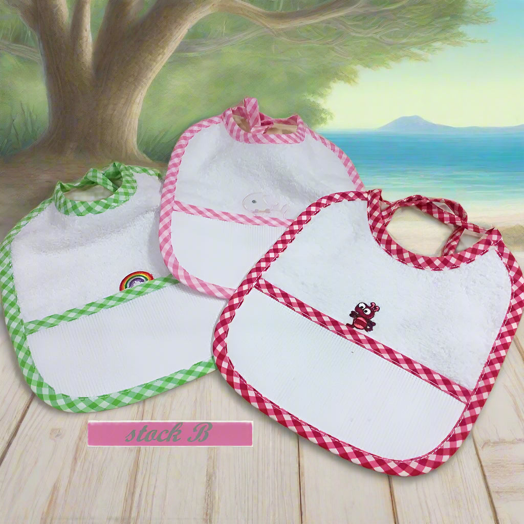 stock verde rosa rosso offerta vendita online bavaglini bambini neonati  bebè baby maschietto economici cotone spugna disegni bavette tela aida ricamo e punto croce da ricamare
