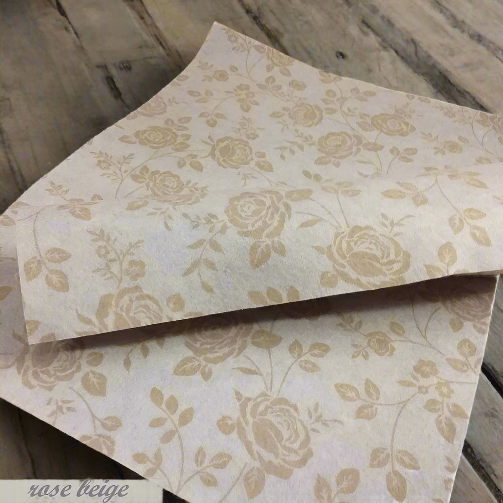 roselline crema beige pannolenci morbido feltro stampato disegnato shabby fantasia uso lavoretti creativi fuoriporta fiocchi nascita coccarde addobbi natalizi decorazioni natale