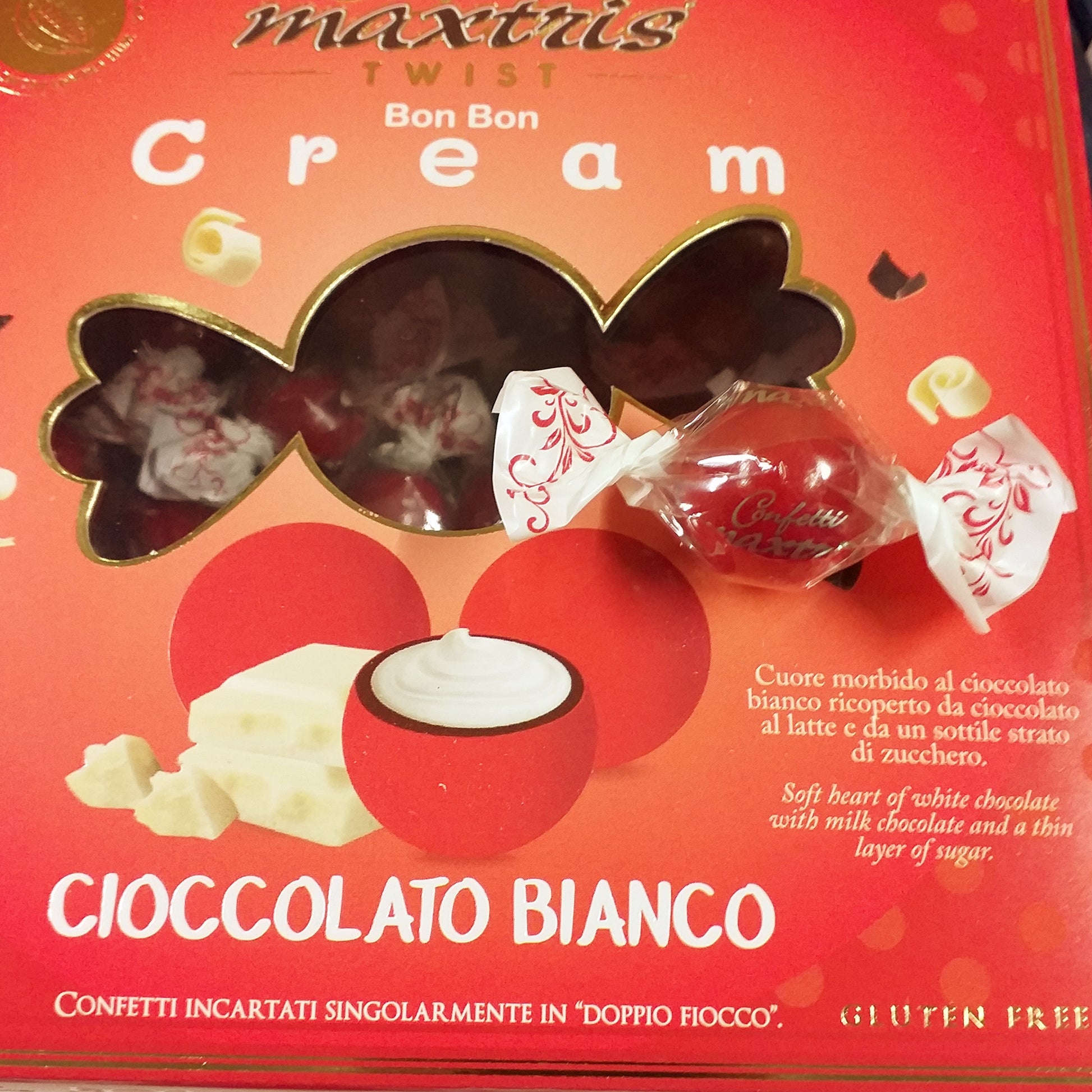 rosso gluten free Maxtris Italian confetti twist Bon Bon cream cioccolato bianco ricoperto da cioccolato al latte confettato zucchero incartati singolarmente doppio fiocco come cioccolatini