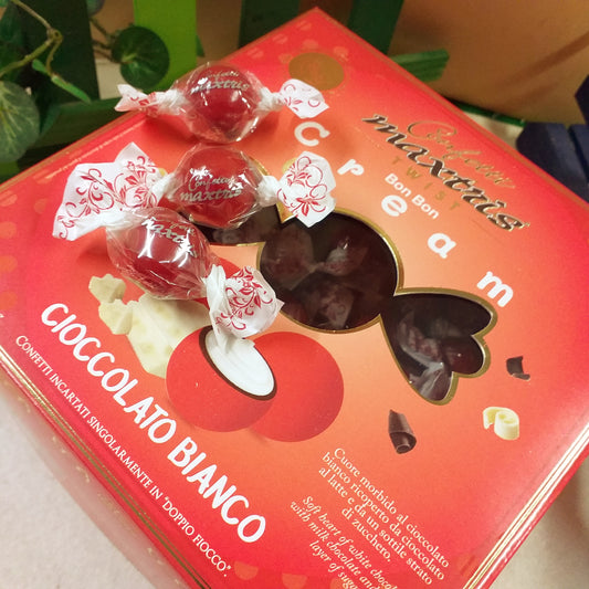 rossi laurea San Valentino Maxtris Italian confetti twist Bon Bon cream cioccolato bianco ricoperto da cioccolato al latte confettato zucchero incartati singolarmente doppio fiocco come cioccolatini