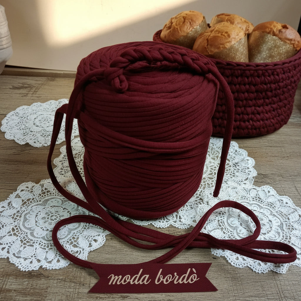 moda bordò cucirini tre stelle wiggly fettuccia borse uncinetto filato cotone elastico crochet bag clutch progetti pochette borsette da sera cerimonia natalizie cestini