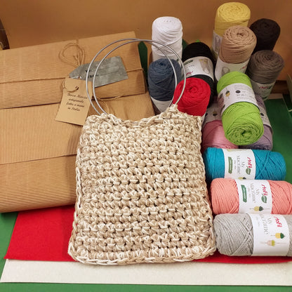 vetrina colori kit per fai da te Borsa Marzia artigianale uncinetto crochet bag pochette di corda cotone green macramè cordino manici cerchio metallo colore argento uso borsetta da giorno sera elegante cerimonia