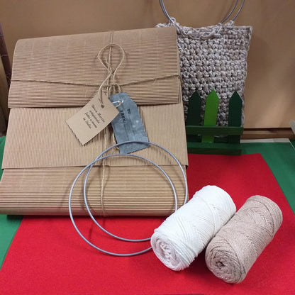 kit per fai da te bianco beige lurex Borsa Marzia artigianale uncinetto crochet bag pochette di corda cotone green macramè cordino manici cerchio metallo colore argento uso borsetta da giorno sera elegante cerimonia