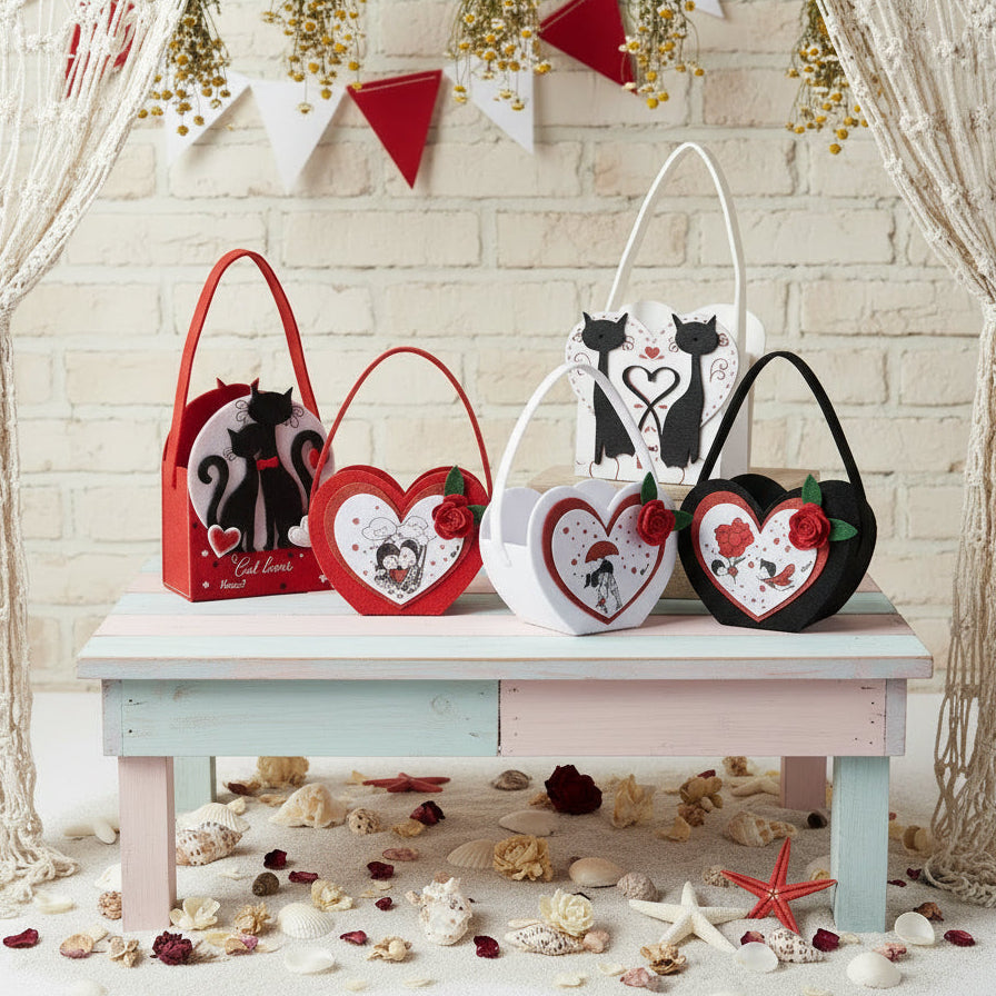 gatti innamorati cuori e rosa scatole aperte con manico borse di panno feltro per idee regalo san valentino portadolci confezionare originali packaging di dolciumi caramelle cioccolatini