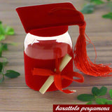 barattolo rosso porta-confetti da personalizzare bottiglietta vasetto vetro barattolino laurea bomboniera forma cappello tocco nappina applicazione pergamena