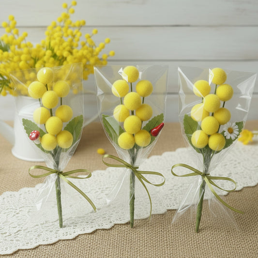 gadget regalino pensierino souvenir segnaposto mazzetto mazzolino pick piccolo mimosa finta artificiale confezionata con foglie boccioli pistilli margherita funghetto peperoncino in sacchetto trasparente per mini bouquet festa della donna 8 marzo idea regalo particolare