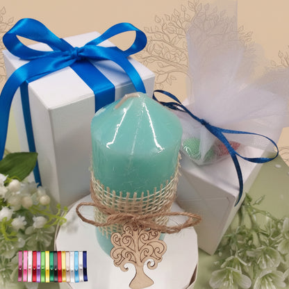 vetrina dall'alto candela profumata menta colore tiffani-pastello confezionata bomboniera confetti scatola bianca nastro blu packaging green rustico naturale juta corda albero della vita legno