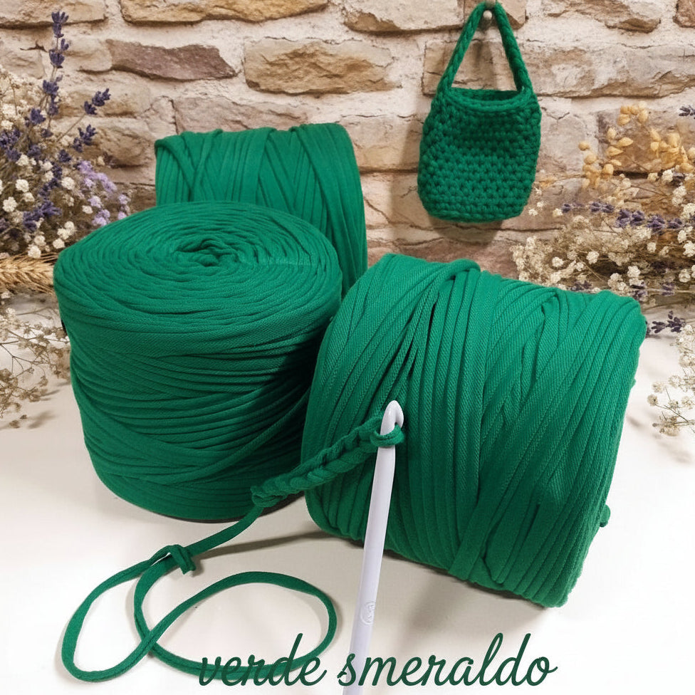 verde smeraldo stafil t-shirt garn stretch yarn fettuccia elasticizzata maglina cotone noodles per uncinetto borse crochet bags clutch cestini tappeti cuscini collane braccialetti ceste porta enfant scaldacollo natale